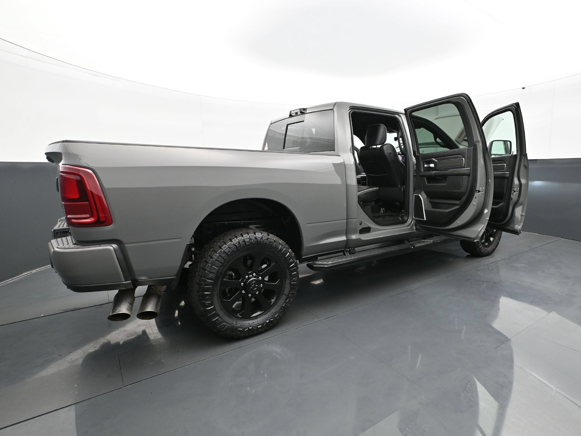 Used 2026 RAM 2500 Laramie w/ Night Edition AWD/4WD image 36