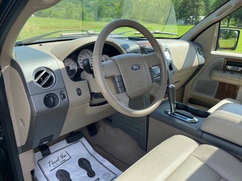Used 2004 Ford F150 Lariat AWD/4WD image 16