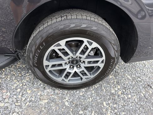 Used 2025 Ford Expedition Active AWD/4WD image 12