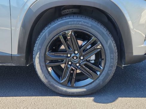 Used 2025 Chevrolet Trax ACTIV w/ Driver Confidence Package FWD image 23