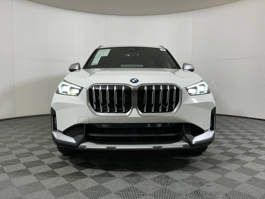 Certified 2023 BMW X1 xDrive28i w/ Convenience Package AWD/4WD image 3