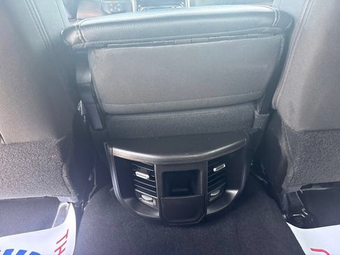 Used 2025 RAM 2500 Big Horn AWD/4WD image 32