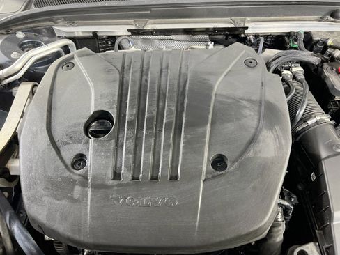 Used 2023 Volvo S60 B5 Ultimate w/ Climate Package image 32