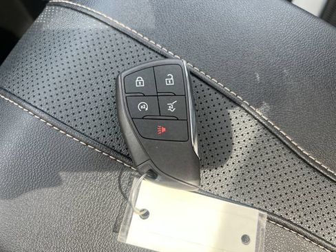 Used 2026 Chevrolet Traverse High Country w/ LPO, Floor Liner Package AWD/4WD image 38