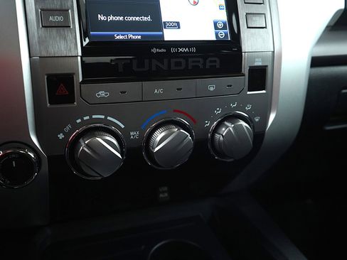 Used 2018 Toyota Tundra SR5 image 20