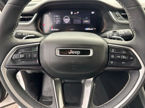 Used 2023 Jeep Grand Cherokee Altitude image 26