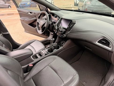 Used 2016 Chevrolet Cruze Premier image 18