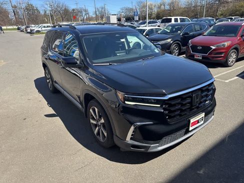 Certified 2023 Honda Pilot Touring image 12