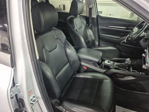 Used 2025 Kia Telluride S AWD/4WD image 27