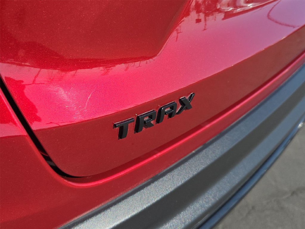 Used 2024 Chevrolet Trax RS w/ Driver Confidence Package FWD image 20