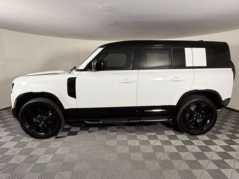 New 2026 Land Rover Defender 110 V8 AWD/4WD image 4