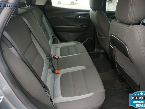 Used 2023 Chevrolet TrailBlazer LS image 23