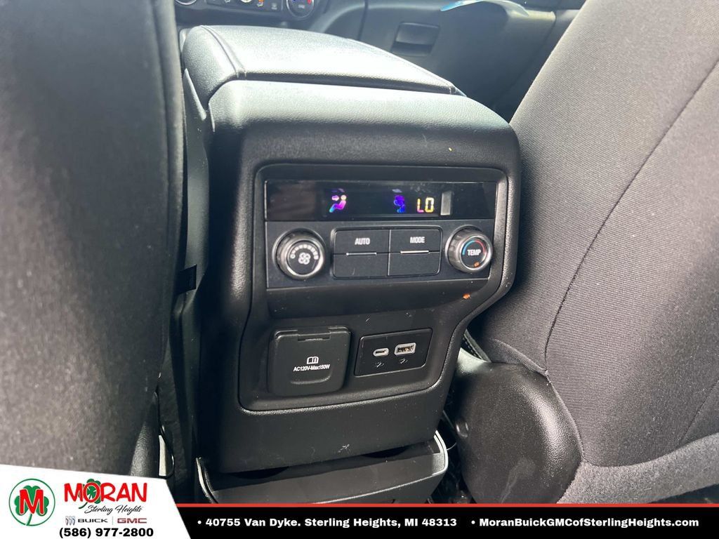 Certified 2021 GMC Acadia SLE w/ Driver Convenience Package AWD/4WD image 16