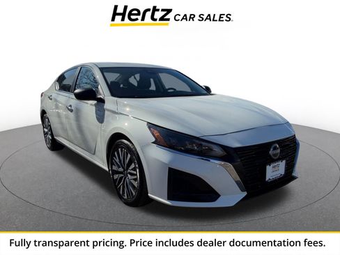 Used 2025 Nissan Altima 2.5 SV FWD image 1