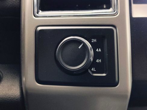 Used 2017 Ford F150 Lariat image 43