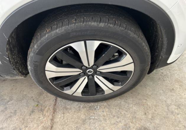 Used 2023 Volvo XC40 Recharge Plus w/ Protection Package Premier AWD/4WD image 8