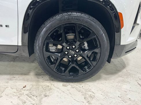 Used 2024 Chevrolet Traverse RS image 8