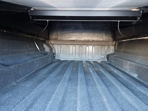 Used 2023 Jeep Gladiator Sport image 9