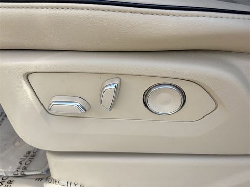 Certified 2023 Cadillac Escalade ESV Premium Luxury image 21