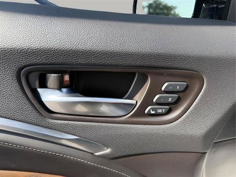 Used 2019 Acura MDX w/ Advance & Entertainment Pkg FWD image 19