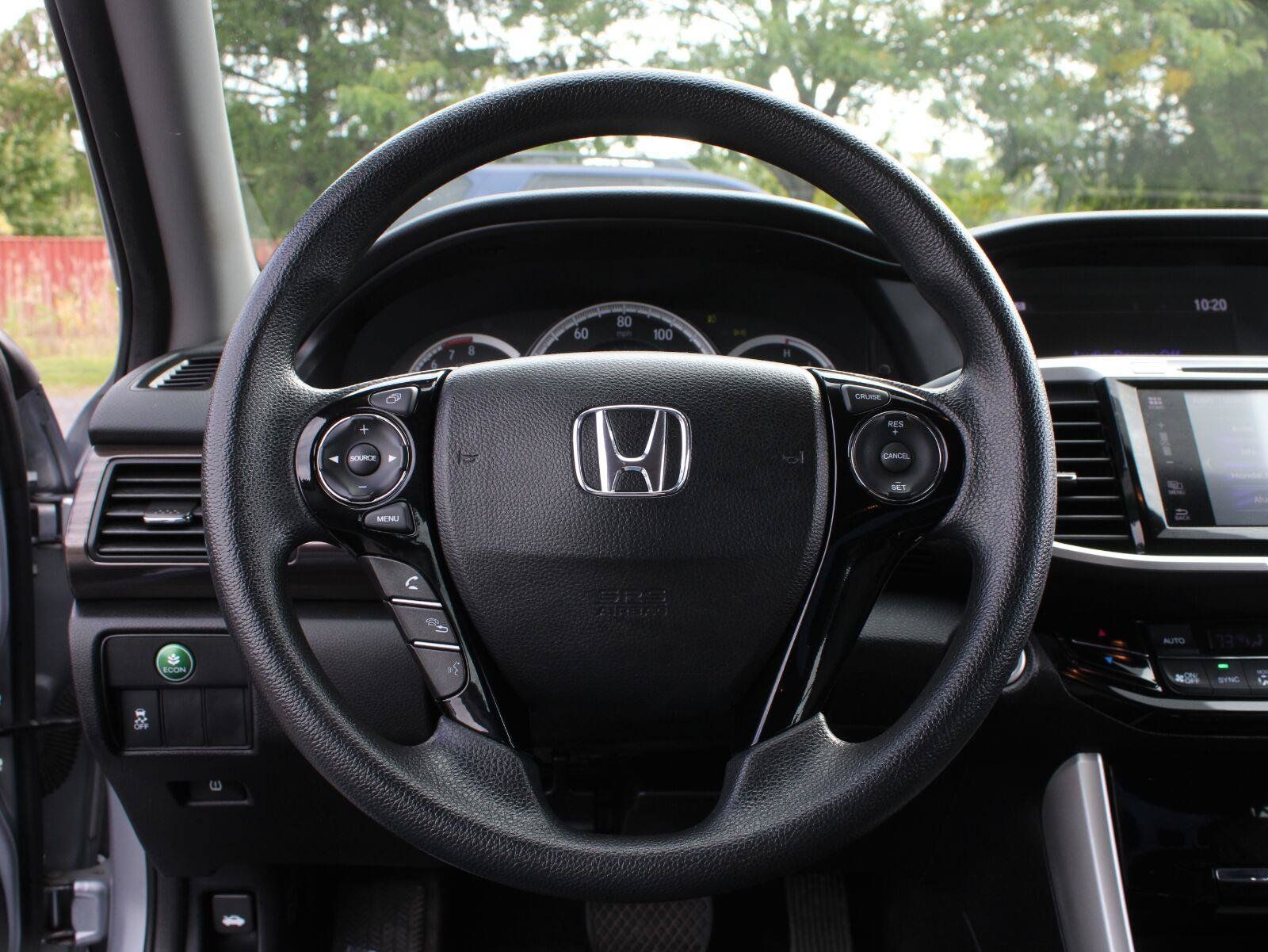 Used 2016 Honda Accord EX image 11