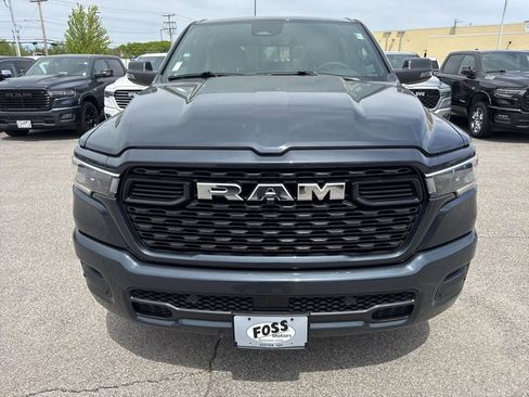 New 2026 RAM 1500 4x4 Crew Cab image 2