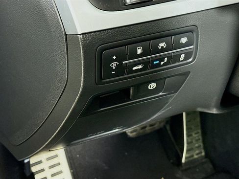 Used 2018 Genesis G80 3.3T Sport image 10