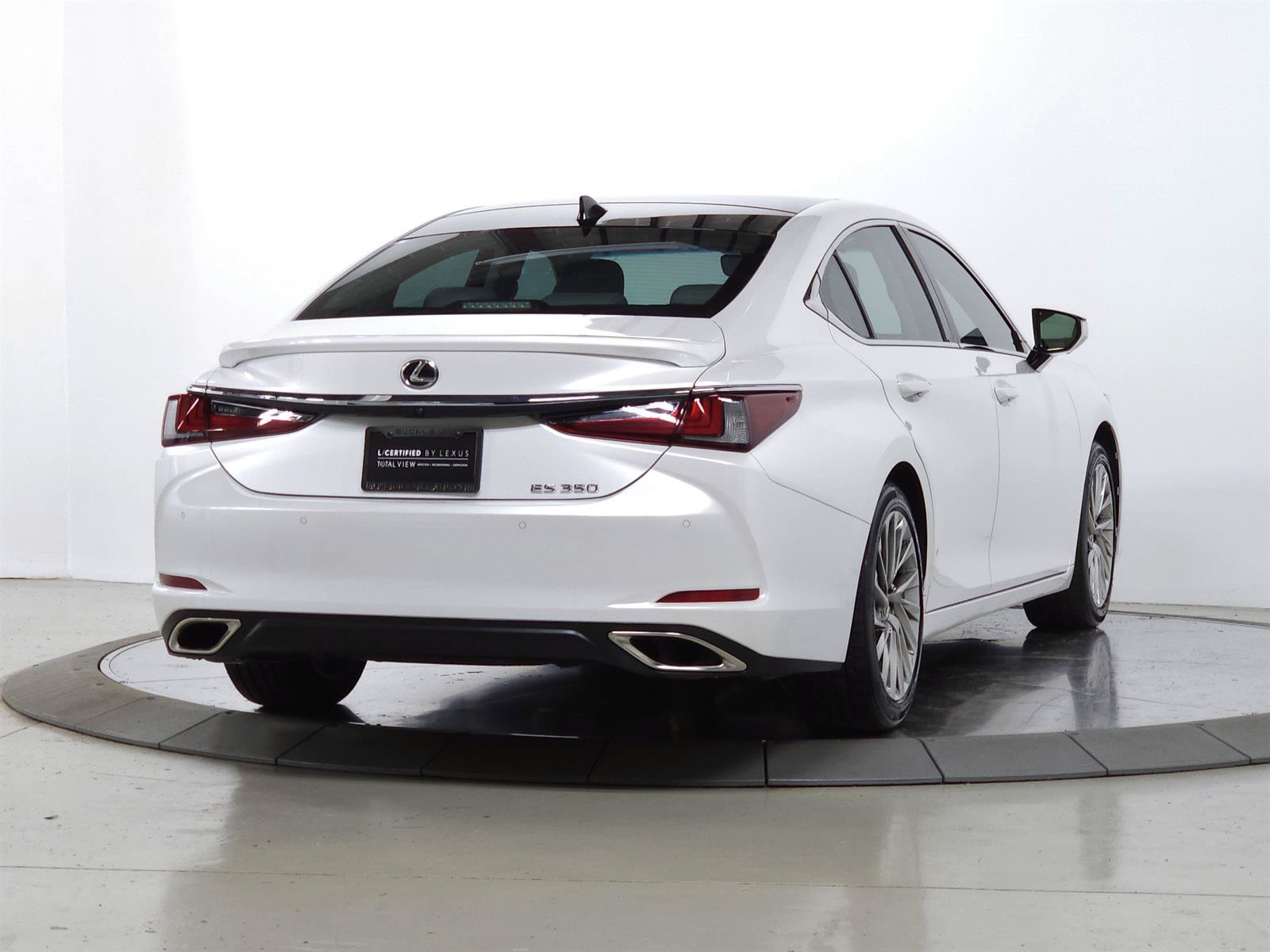 Used 2023 Lexus ES 350 Ultra Luxury w/ Accessory Package (Z2) FWD image 9
