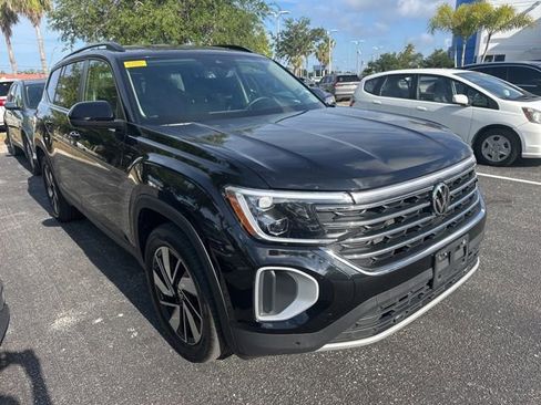 Used 2026 Volkswagen Atlas SE FWD image 1