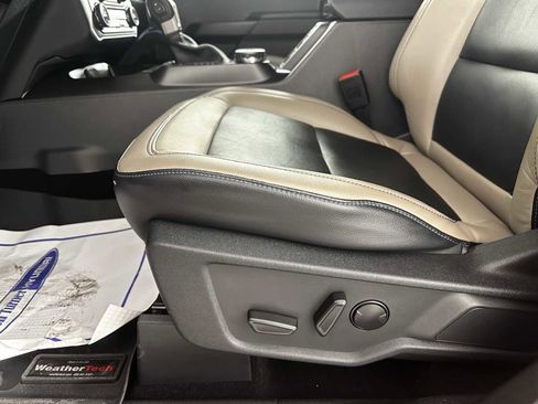 Used 2024 Ford Bronco Wildtrak image 25