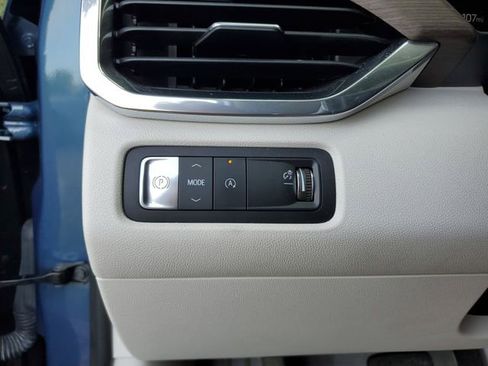 Used 2024 GMC Acadia Denali w/ Super Cruise Package image 29