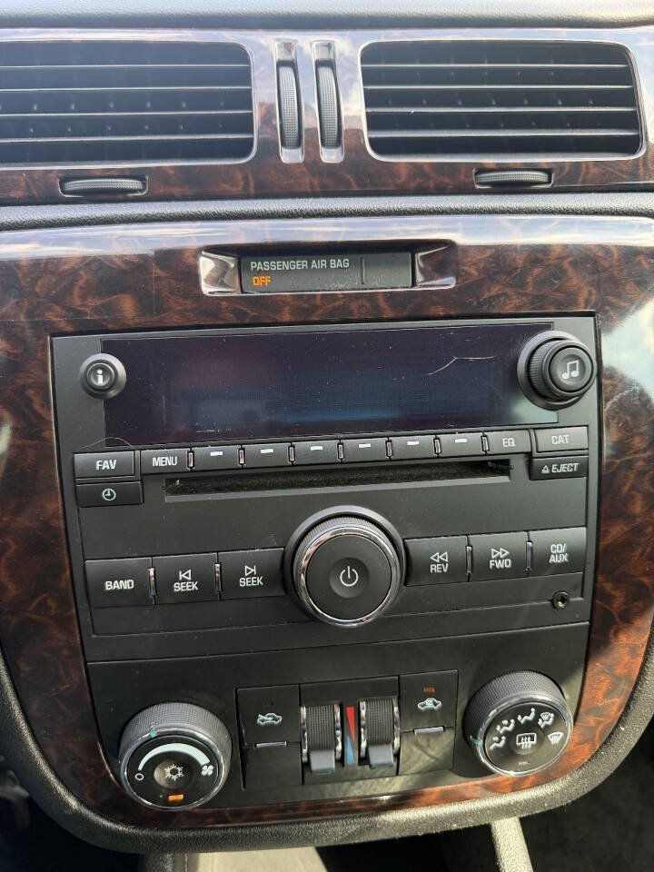 Used 2012 Chevrolet Impala LT FWD image 14