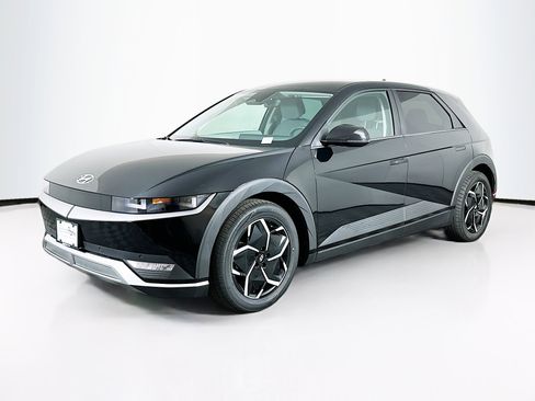 Used 2024 Hyundai Ioniq 5 SEL image 3