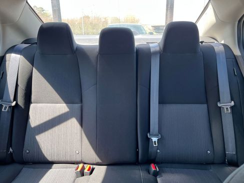 Used 2025 Nissan Sentra SV FWD image 36