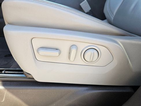 Used 2020 GMC Sierra 1500 SLT w/ SLT Premium Plus Package image 23