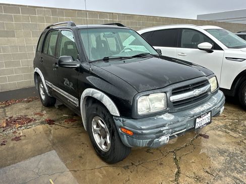 Used 2002 Chevrolet Tracker ZR2 image 2