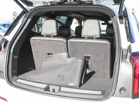 Used 2022 Cadillac XT6 Premium Luxury image 25