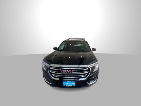 Used 2022 GMC Terrain SLT w/ LPO, Floor Liner Package AWD/4WD image 3