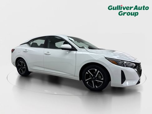 Used 2024 Nissan Sentra SV FWD image 12