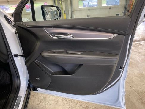 Used 2024 Cadillac XT6 Luxury w/ LPO, Floor Liner Package AWD/4WD image 21