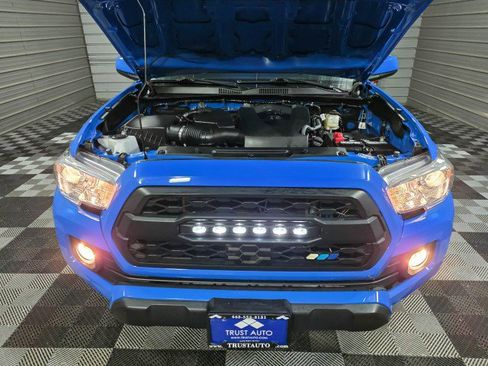 Used 2021 Toyota Tacoma SR5 w/ Blackout Package (TMS) image 35