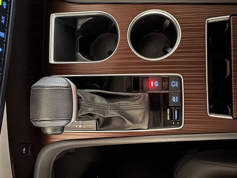 Used 2024 Toyota Sienna XLE image 15