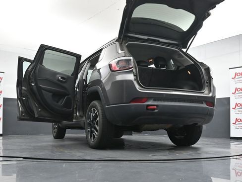 Used 2021 Jeep Compass Trailhawk AWD/4WD image 30