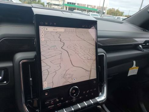 Used 2026 GMC Yukon Elevation w/ Elevation Premium Package RWD image 16
