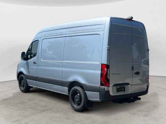 Used 2025 Mercedes-Benz Sprinter 2500 image 7