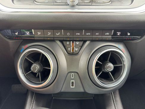 Used 2024 Chevrolet Blazer LT FWD image 21