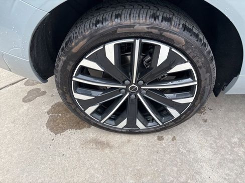 Certified 2026 Volvo XC60 B5 Ultra w/ Protection Package Premier AWD/4WD image 12