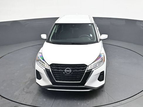 Used 2023 Nissan Kicks SV FWD image 38