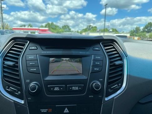 Used 2016 Hyundai Santa Fe SE FWD image 36