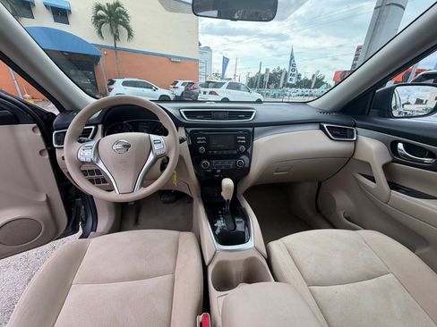 Used 2015 Nissan Rogue S FWD image 8